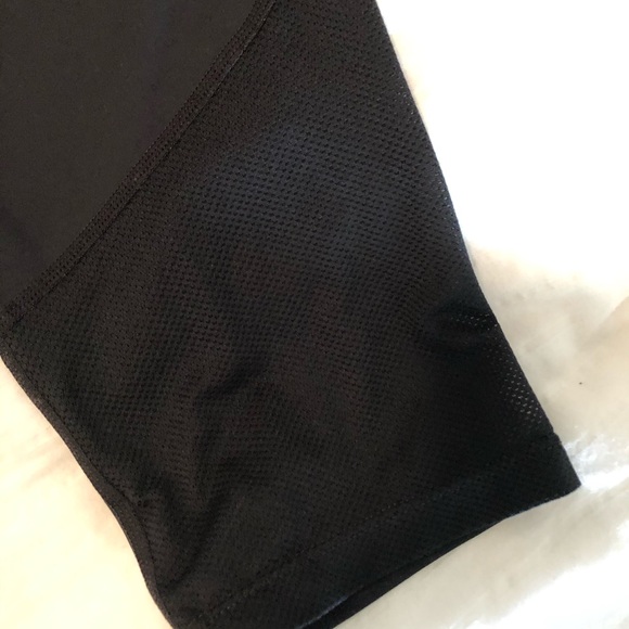 Nike Dri Fit Cropped Black Leggings 🏃🏻‍♀️ - Picture 6 of 10